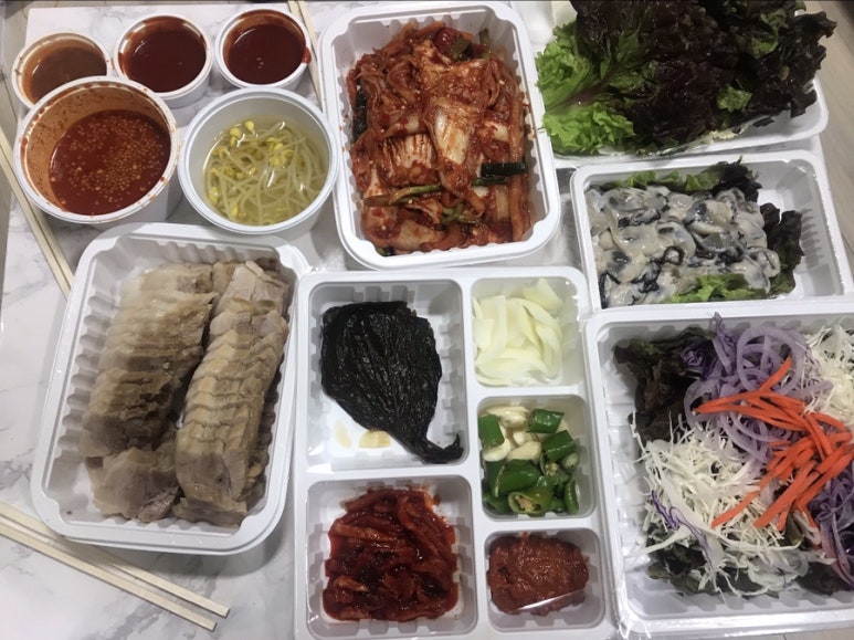 이조한방왕족발 이미지