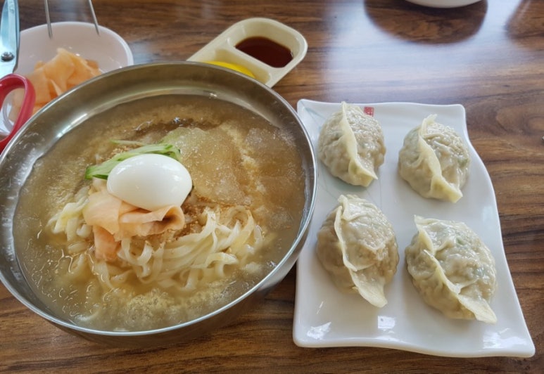 궁칼국수 이미지