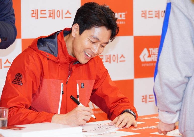 레드페이스NC 이미지