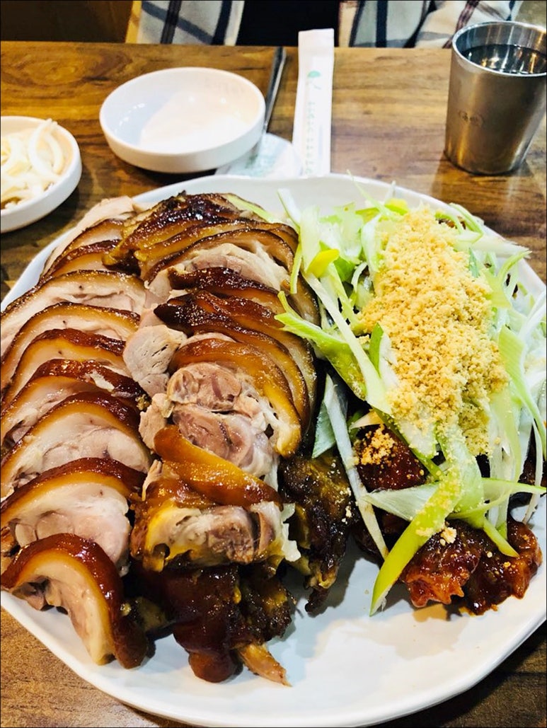 돈돈족발 이미지