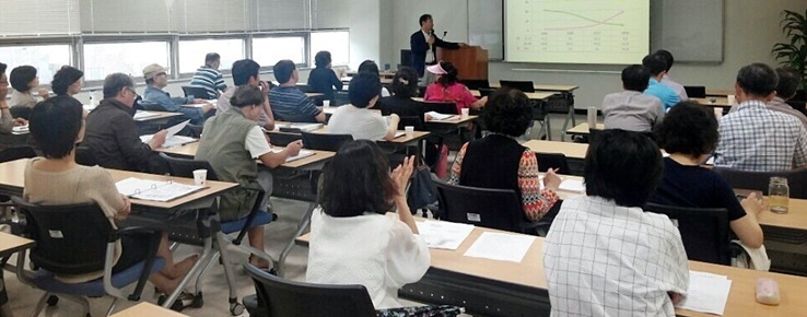 시니어케어요양보호사교육원 이미지
