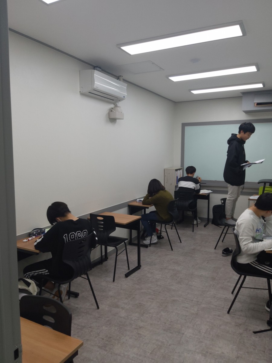 나인투 이미지