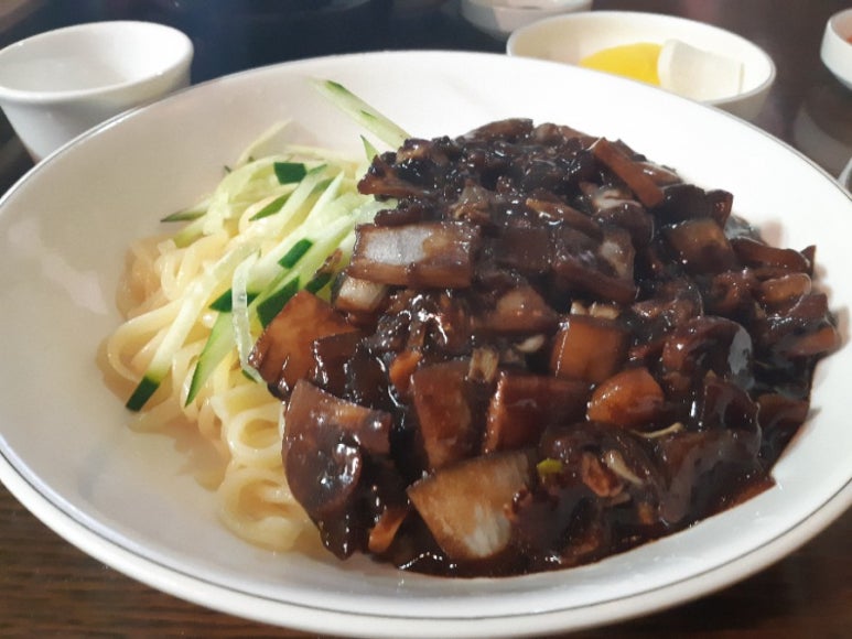 30년전통옛날손짜장 이미지