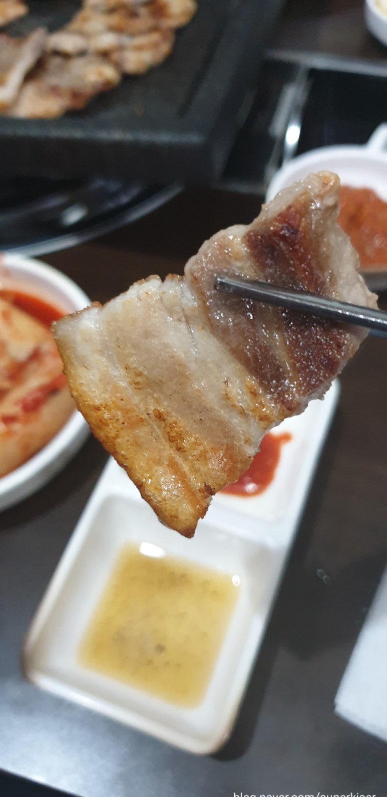돼지랑이삼겹살 이미지