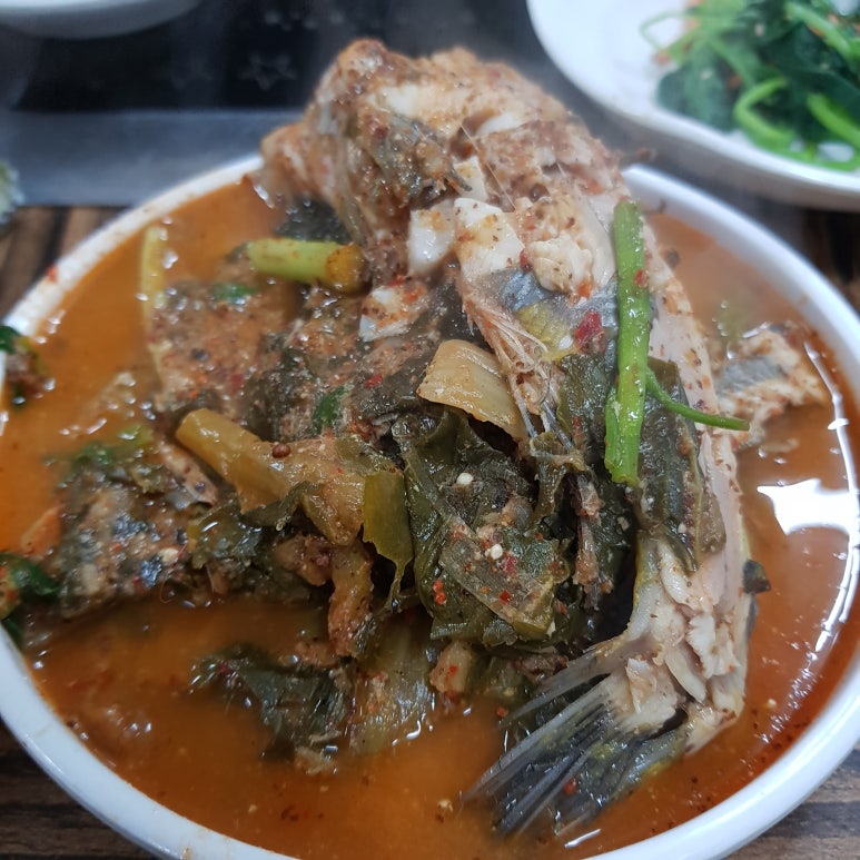 엄니민물고기 이미지