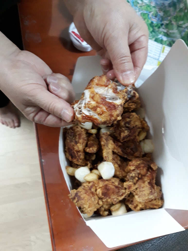 팔경마늘통닭 이미지