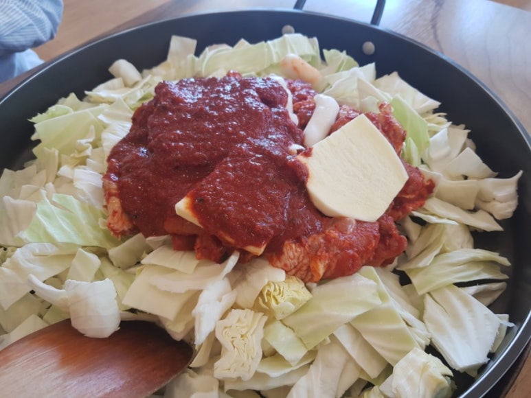 콩닭콩닭닭갈비 이미지