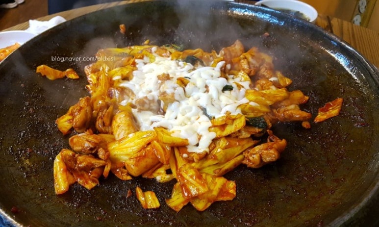 춘천무쇠닭갈비유황오리 이미지