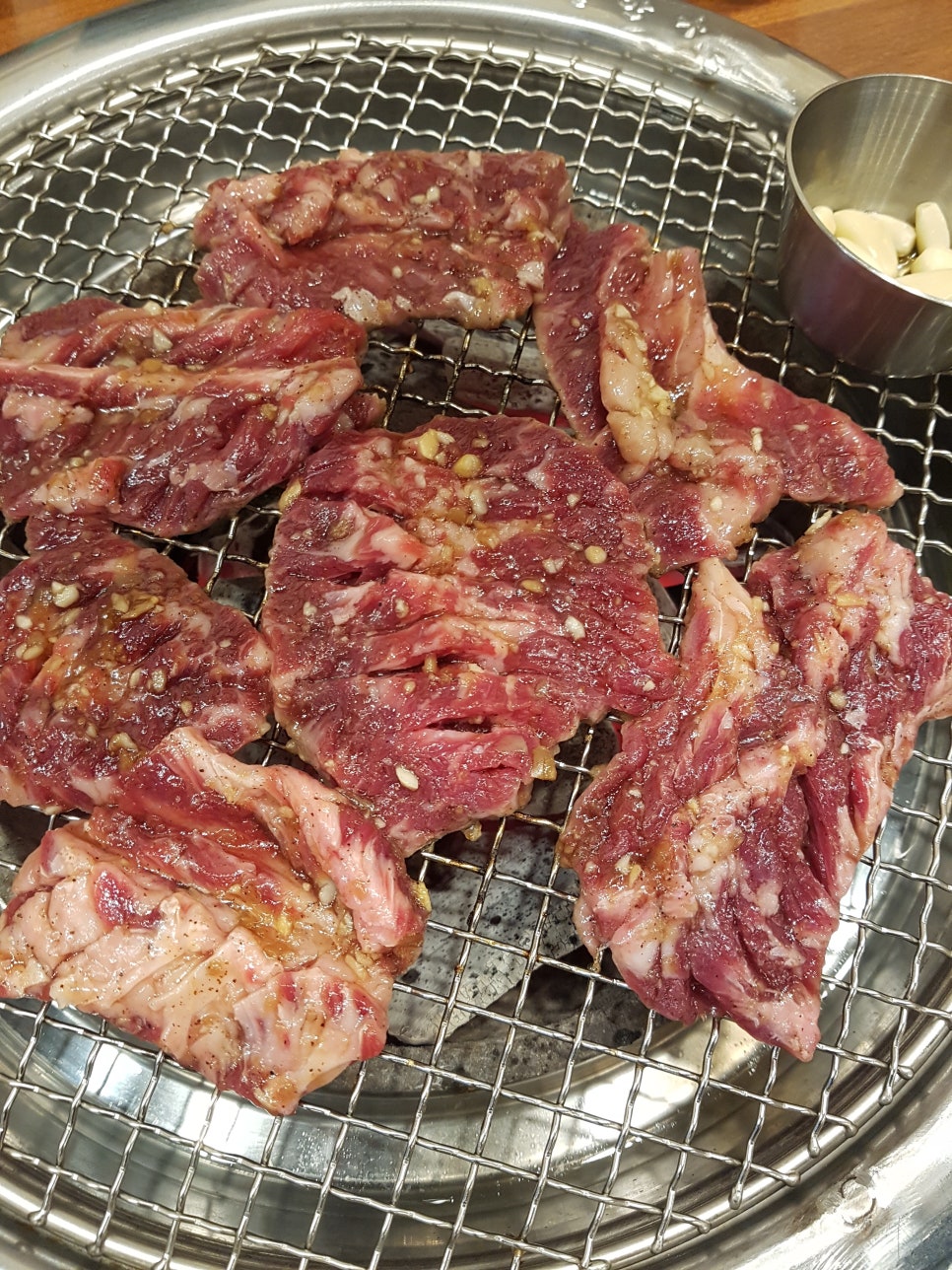 못난이돼지 이미지