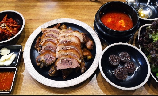 하륜일만족발 이미지