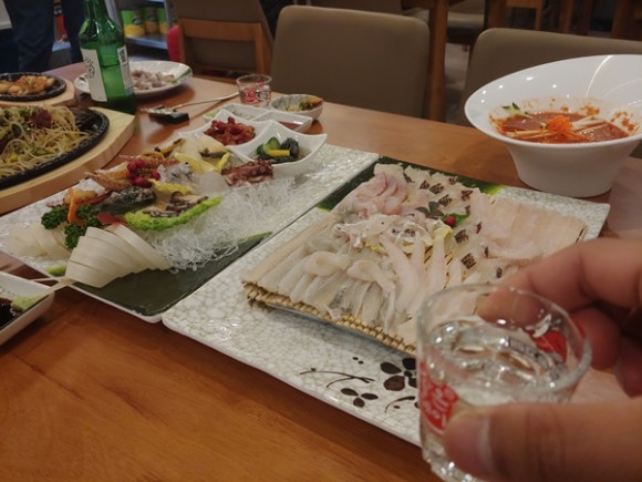 명품물회 이미지