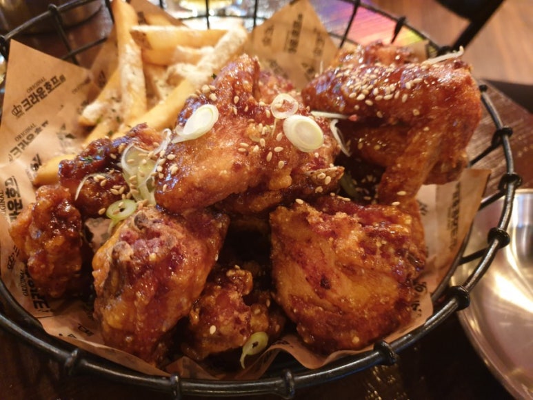 크라운치킨 이미지