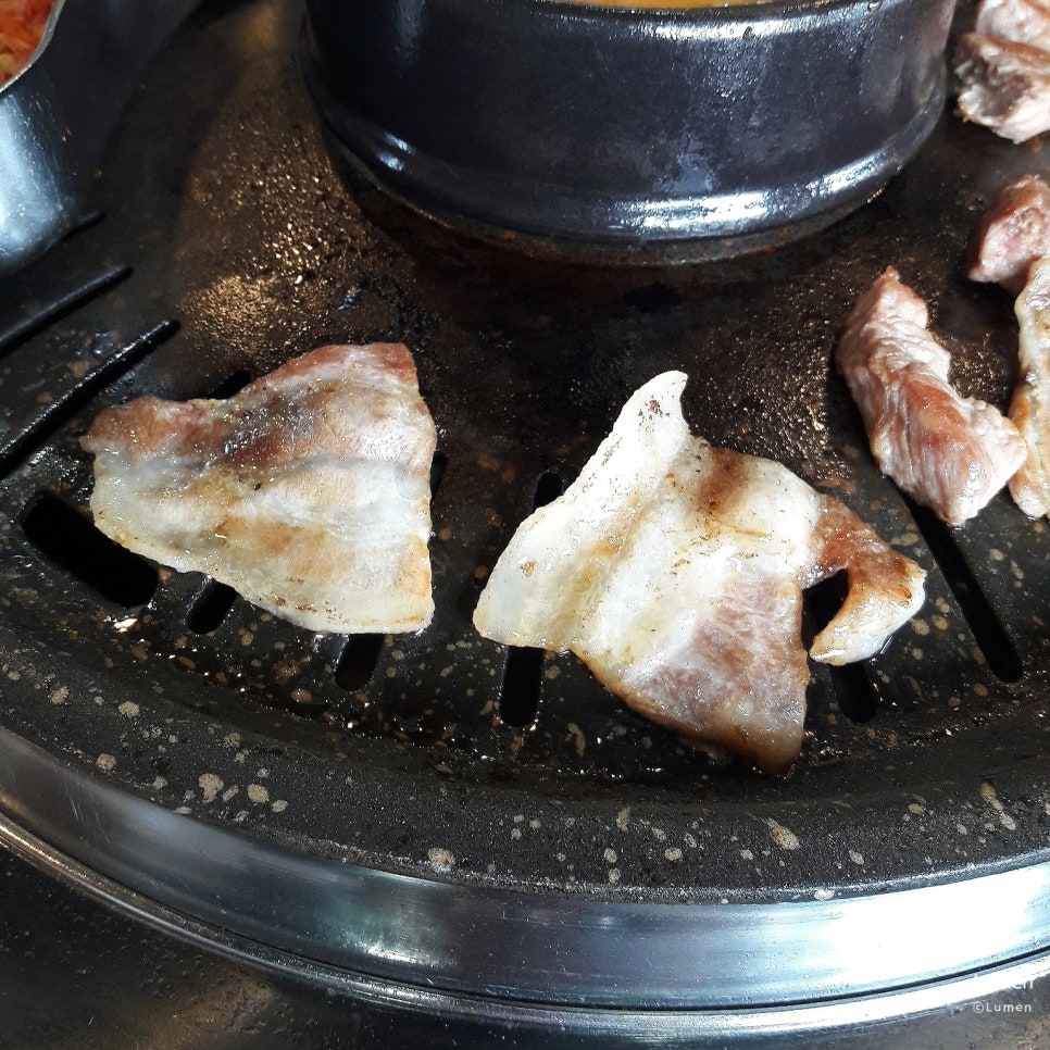 꽃돼지바베큐 이미지