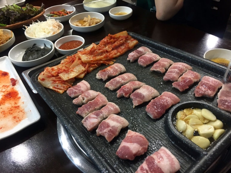 삼겹살앤부대찌개 이미지