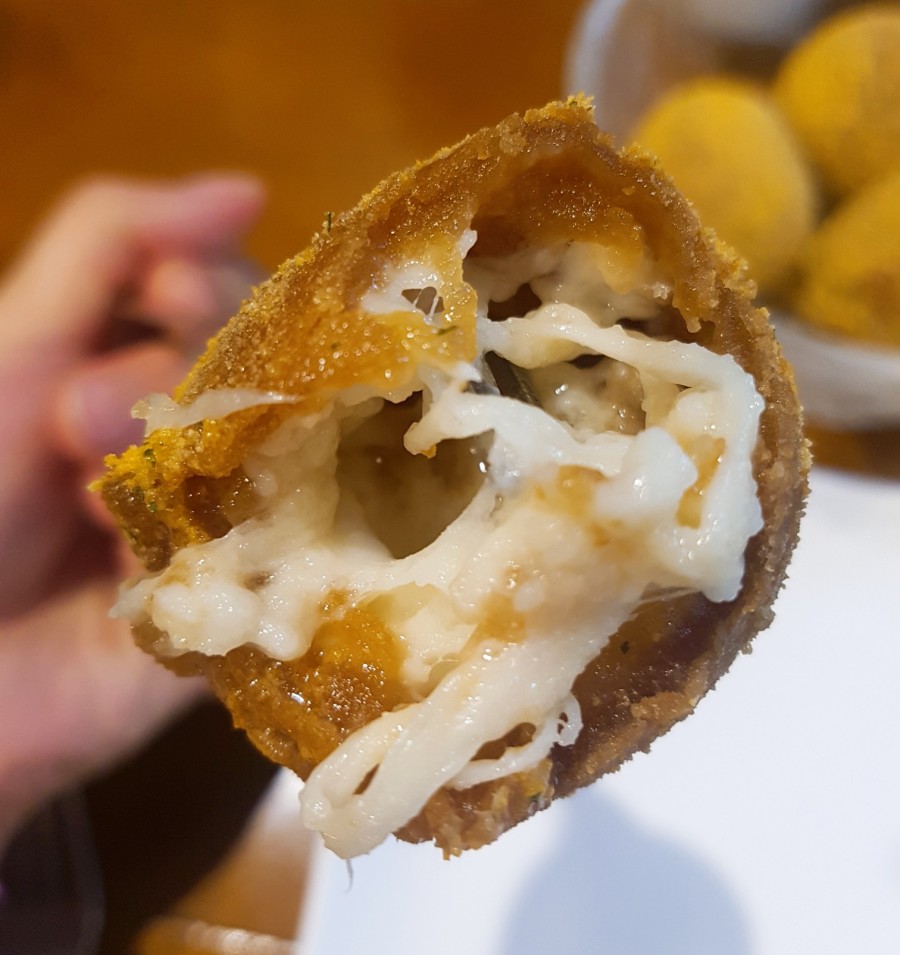 bhc 치킨 금광점 이미지
