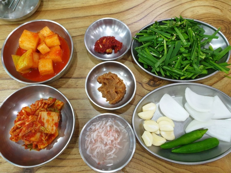 토담집 돼지국밥 이미지