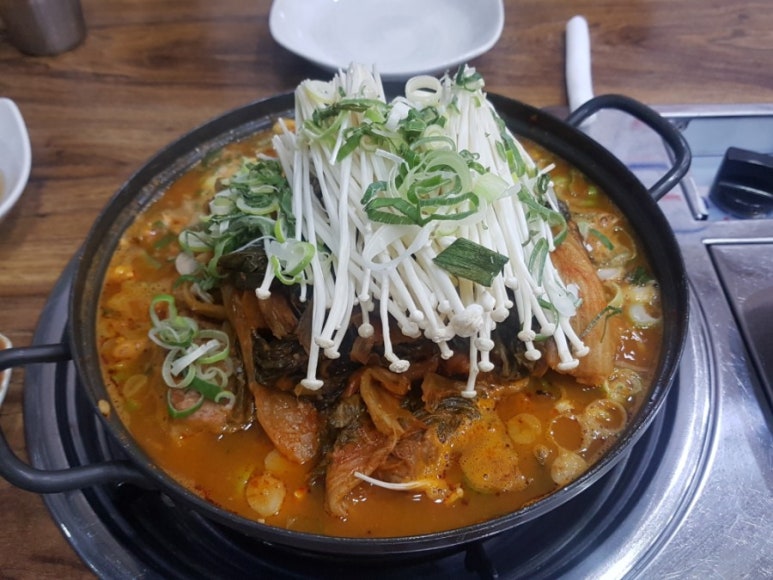 삼형제감자탕 이미지