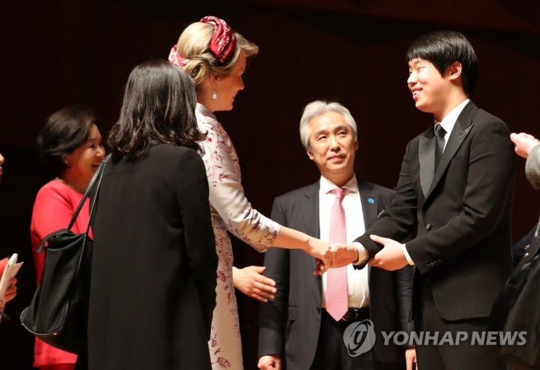 일종의격려 이미지
