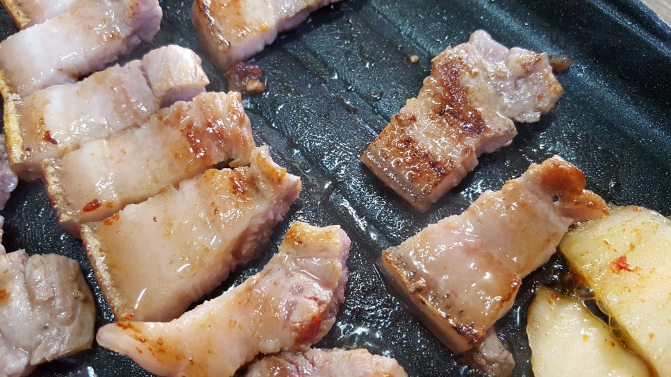 푸짐한 순한우 돌곱창 이미지