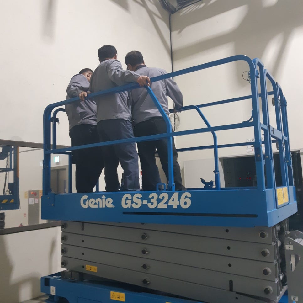 [고소작업대] 1112m 급 자주식 고소작업대, 씨저리프트, 지니리프트 GS3246 네이버 블로그