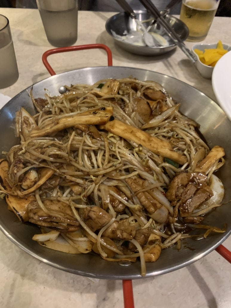 미술 퓨전술집 이미지