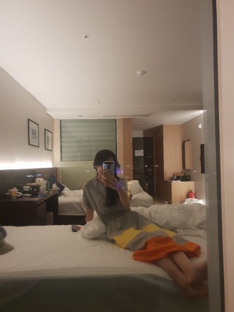 하늘빛창가 이미지