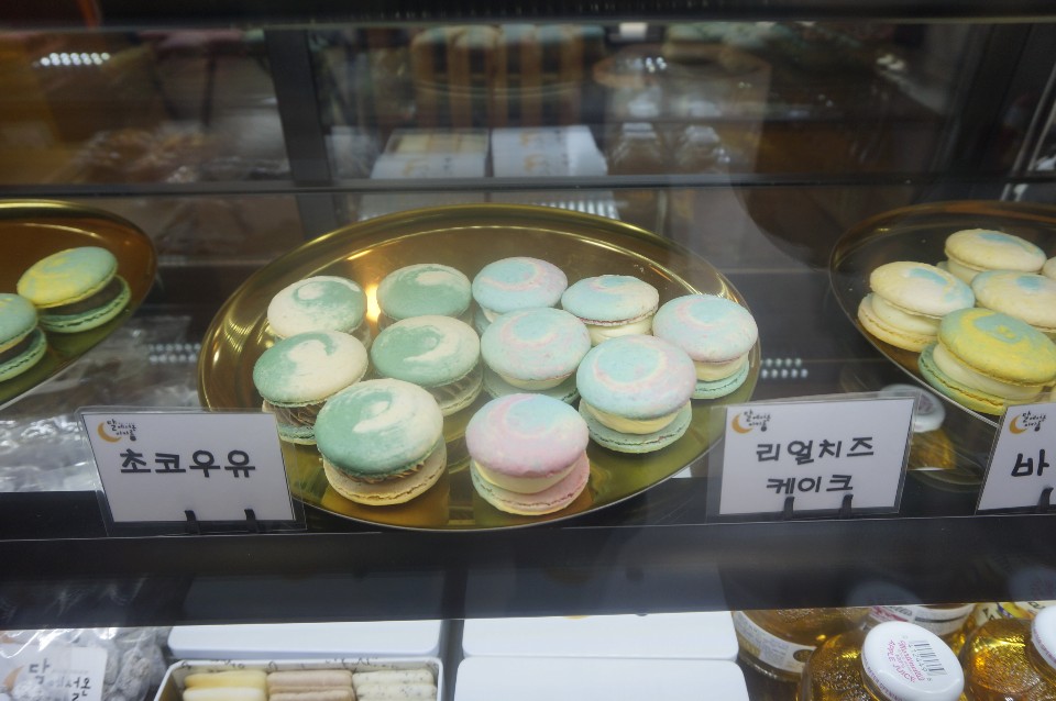 마카롱카페꼬끄시니 이미지