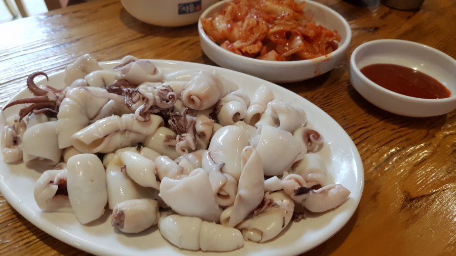 국수먹는꼴뚜기 이미지