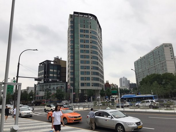 단델리온 하우스 이미지