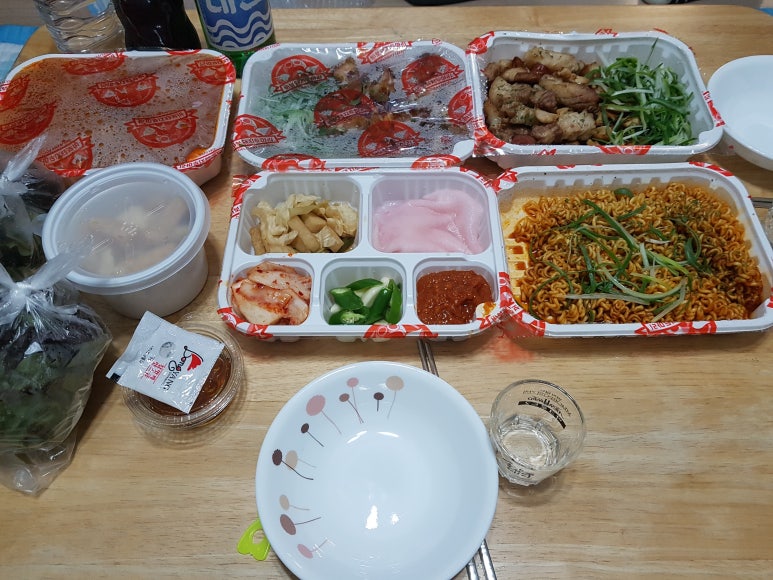 바보돼지두마리 이미지