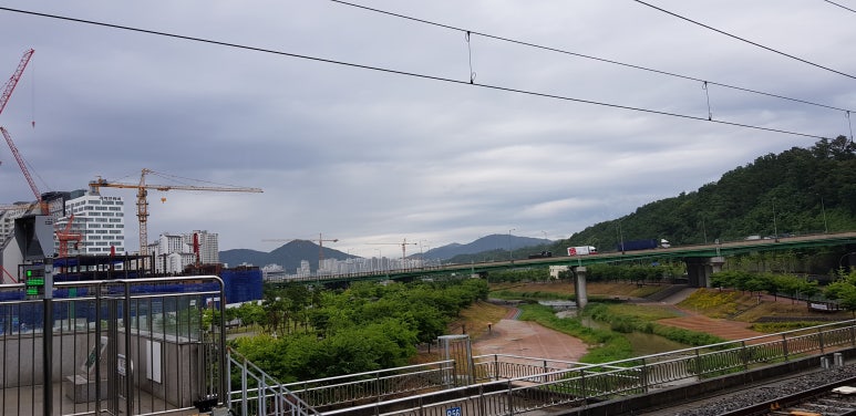 오며가며 이미지