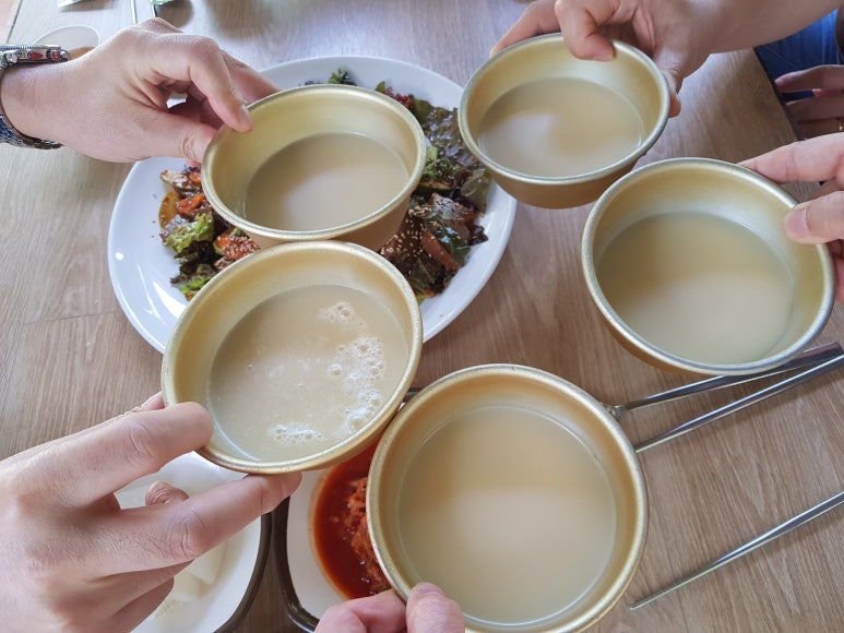 솥뚜껑식당 이미지