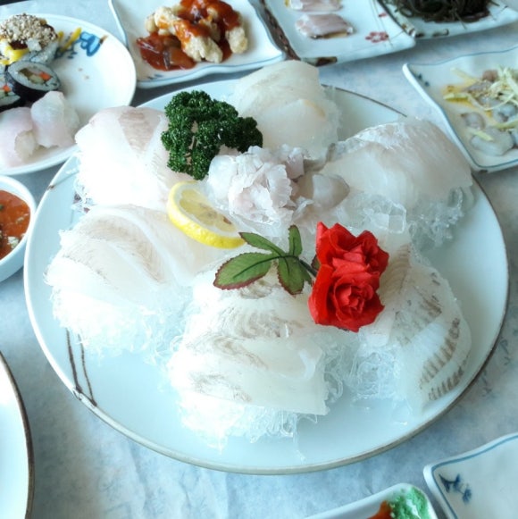 동우횟집 이미지