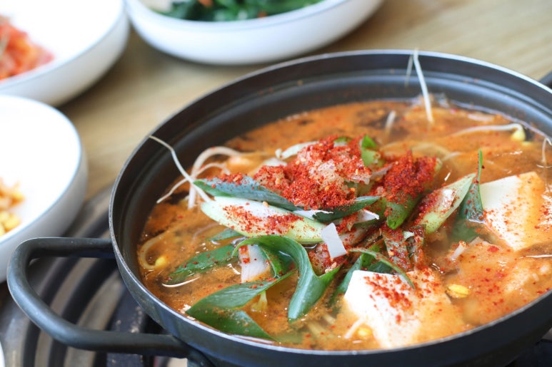 통통김치찌개 이미지