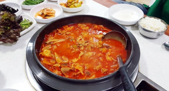 항아리짜글이송어비빔회 이미지