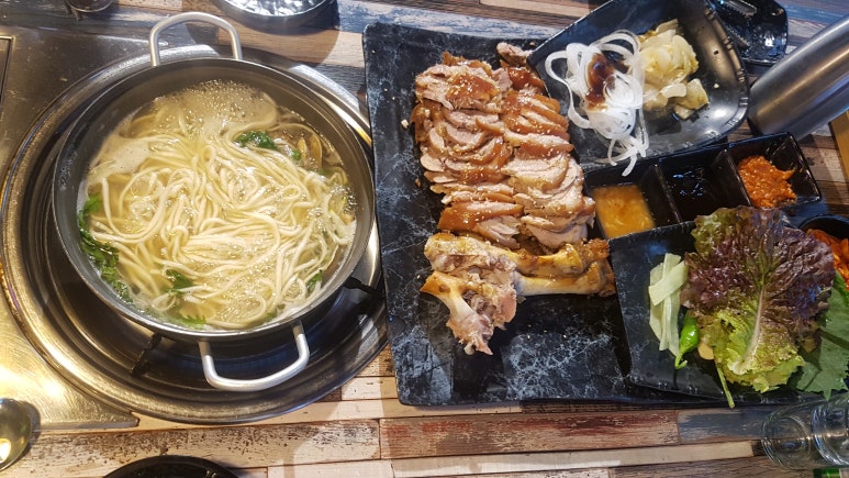 와라칼국수와족발 이미지