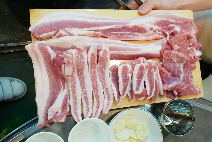 산본꽃돼지 이미지