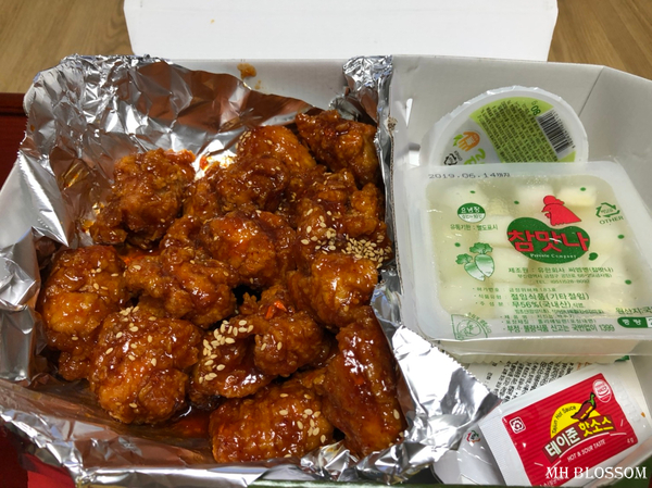 투가이즈치킨앤피자 이미지