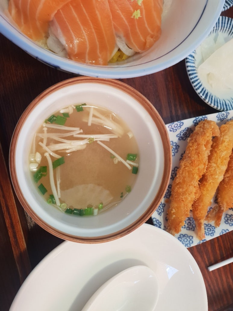 리덮밥 이미지