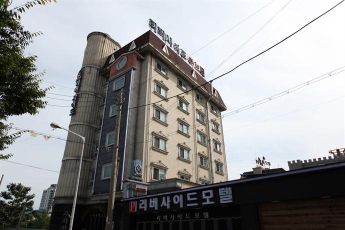 리버사이드모텔 이미지