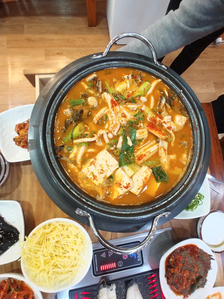 명품숯불민물장어 이미지