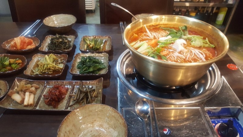 정원 민물매운탕 이미지