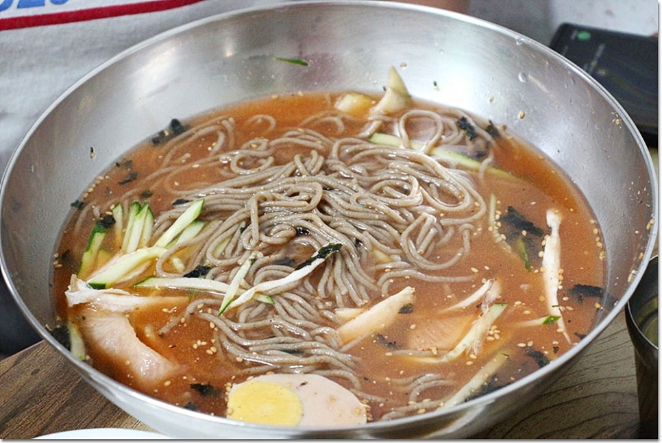 팔송황기더덕막국수 이미지