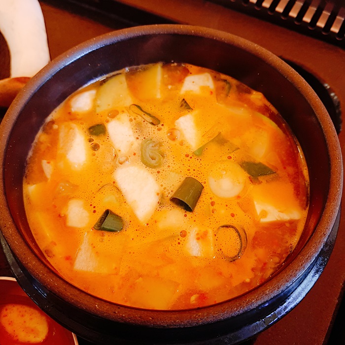 돼지굽는정원 이미지