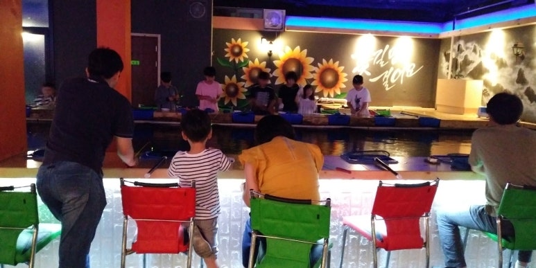 놀이터실내낚시카페 이미지