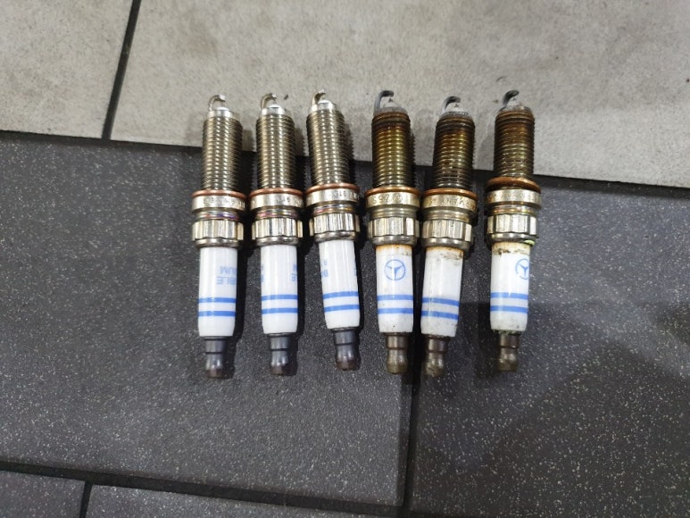 벤츠 E300 W212 점화코일, 점화플러그 교체 작업 대구 벤츠 E클래스 정비 전문점 씨앤디 인터내셔널 : 네이버 블로그 벤츠 E300 W212 점화코일, 점화플러그 교체 작업 대구 벤츠 E클래스 정비 전문점 씨앤디 인터내셔널 : 네이버 블로그
