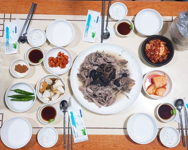 제1능이버섯백숙과능이생국수 이미지