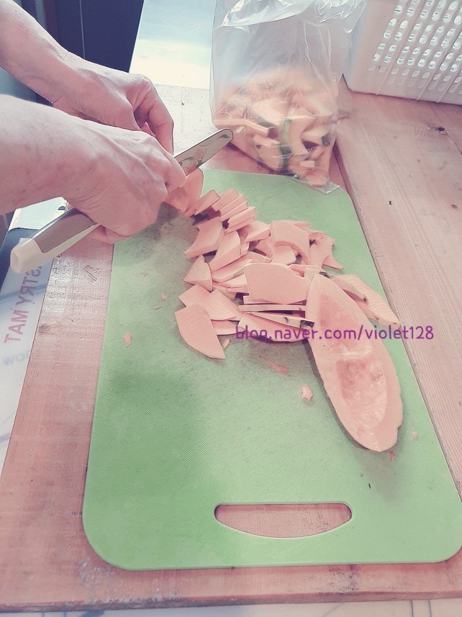 황금똥빵 이미지