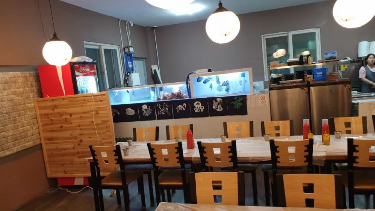 석이횟집 이미지