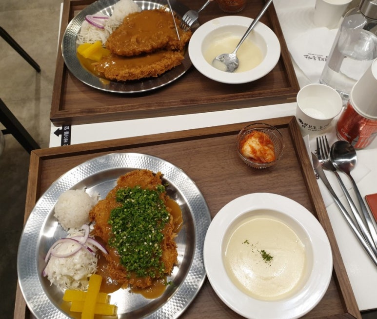 엠브로 돈까스 신촌점 이미지